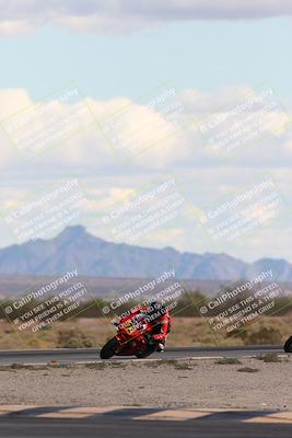 media/Nov-16-2025-Race Pace (Sun) [[8c5fa54630]]/Non Verified Riders (1st 20 Minutes)/5-Turn 15 (110pm)/